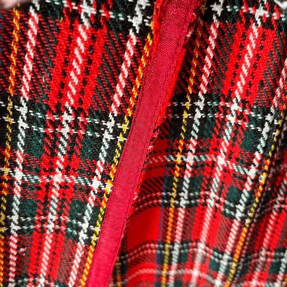 Vintage 1970s Red Plaid Wool Tartan Wrap Skirt with Button Detail, Size M - Picture 3 of 13